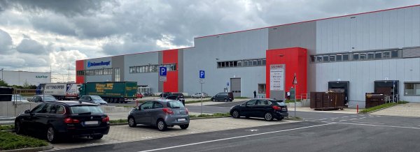 Industriebau Log Plaza 1